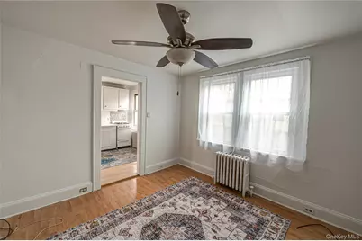 284 4th Avenue, Bay Shore, NY 11706 - Photo 15