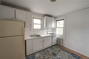 284 4th Ave, Bay Shore, NY 11706 - Photo 13