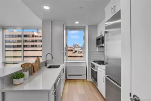 635 W 42nd St, New York, NY 10036 - Photo 15