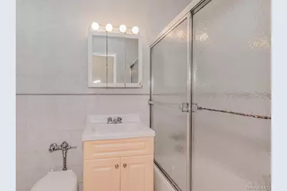 679 W 239th Street W #3J, Bronx, NY 10463 - Photo 7