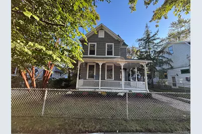 92 Walnut Street, Lynbrook, NY 11563 - Photo 1