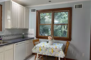 92 Walnut St, Lynbrook, NY 11563 - Photo 11