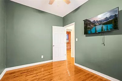 21-58 35 Street #5D, Astoria, NY 11105 - Photo 5