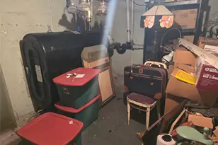 27 Leo Ln, Deer Park, NY 11729 - Photo 17