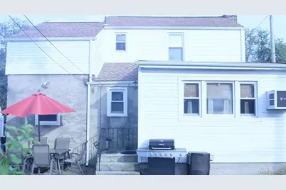 24 Garnet Place, Elmont, NY 11003 - Photo 3