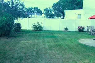 24 Garnet Pl, Elmont, NY 11003 - Photo 7