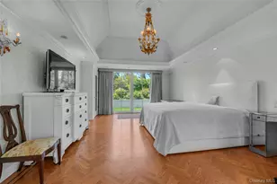 6 Hamptworth Dr, Great Neck, NY 11024 - Photo 11