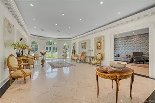 6 Hamptworth Dr, Great Neck, NY 11024 - Photo 5