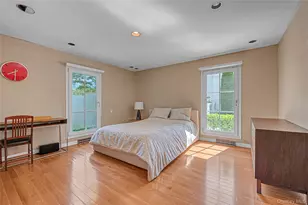 6 Hamptworth Dr, Great Neck, NY 11024 - Photo 13