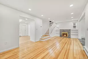 37 Keystone Pl, Hewlett, NY 11557 - Photo 7