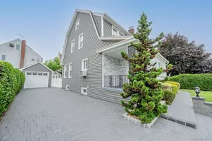 37 Keystone Pl, Hewlett, NY 11557 - Photo 3