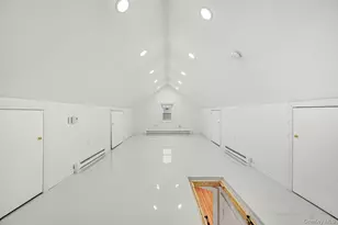 37 Keystone Pl, Hewlett, NY 11557 - Photo 31