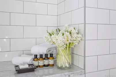 17 Old Boathouse Lane S, Hampton Bays, NY 11946 - Photo 17