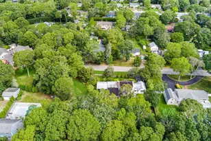 51 W Donellan Rd, Hampton Bays, NY 11946 - Photo 27