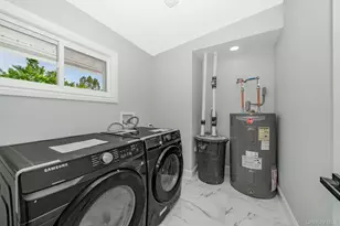 33 Ball Park Ln, Hicksville, NY 11801 - Photo 13