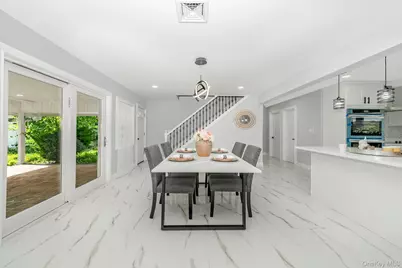 33 Ball Park Lane, Hicksville, NY 11801 - Photo 9