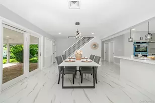 33 Ball Park Ln, Hicksville, NY 11801 - Photo 9