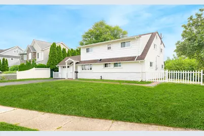 33 Ball Park Lane, Hicksville, NY 11801 - Photo 3