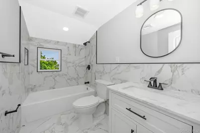 33 Ball Park Lane, Hicksville, NY 11801 - Photo 17