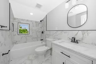 33 Ball Park Ln, Hicksville, NY 11801 - Photo 17