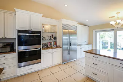 112 Ursula Drive, Roslyn, NY 11576 - Photo 15