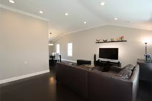 112 Ursula Dr, Roslyn, NY 11576 - Photo 9