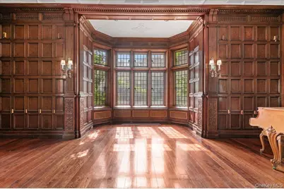 127 Horseshoe Road, Mill Neck, NY 11765 - Photo 17