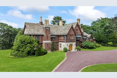 127 Horseshoe Road, Mill Neck, NY 11765 - Photo 9