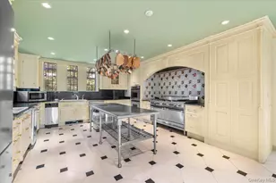 127 Horseshoe Rd, Mill Neck, NY 11765 - Photo 27