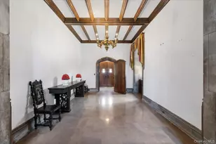 127 Horseshoe Rd, Mill Neck, NY 11765 - Photo 11