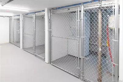 1090 New York Avenue #Penthouse, Huntington Station, NY 11746 - Photo 17