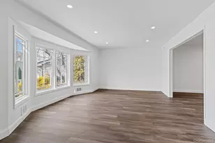 12 Foxhurst Ct, Manhasset Hills, NY 11040 - Photo 7