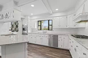 12 Foxhurst Ct, Manhasset Hills, NY 11040 - Photo 23