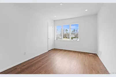 12 Foxhurst Court, Manhasset Hills, NY 11040 - Photo 31