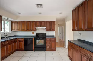 21 Silver St, West Babylon, NY 11704 - Photo 11