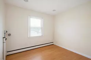 21 Silver St, West Babylon, NY 11704 - Photo 15