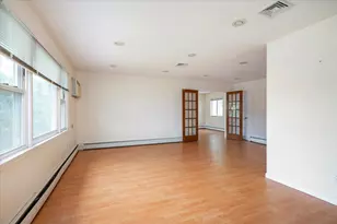 21 Silver St, West Babylon, NY 11704 - Photo 5