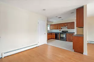 21 Silver St, West Babylon, NY 11704 - Photo 9