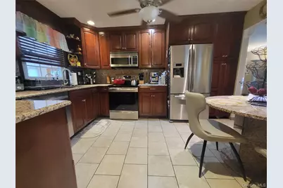 413 51st Street, Lindenhurst, NY 11757 - Photo 3