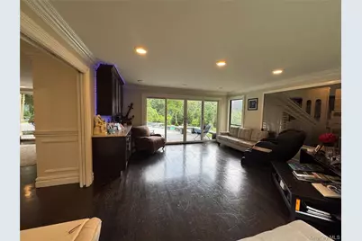 6 Fox Hunt Court, Huntington, NY 11743 - Photo 17