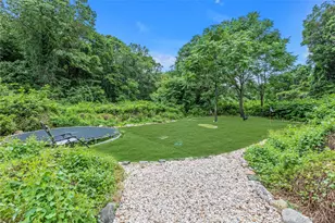 6 Fox Hunt Ct, Huntington, NY 11743 - Photo 37