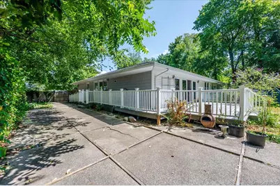 237 Oakwood Road, Huntington, NY 11743 - Photo 23