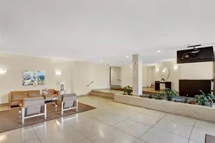 10025 Queens Blvd, Forest Hills, NY 11375 - Photo 15