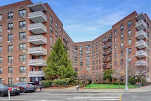 10025 Queens Blvd, Forest Hills, NY 11375 - Photo 13