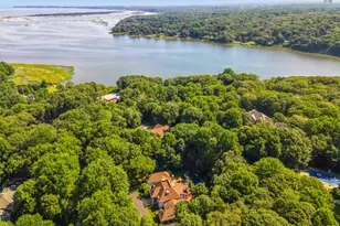 9 Swan Pl, Nissequogue, NY 11780 - Photo 3