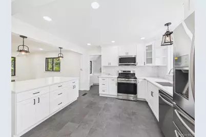 75 Lord Kitchener Road, New Rochelle, NY 10804 - Photo 19