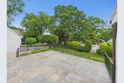 75 Lord Kitchener Road, New Rochelle, NY 10804 - Photo 15