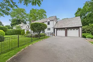 75 Lord Kitchener Rd, New Rochelle, NY 10804 - Photo 11