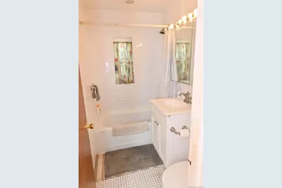 3331 Hone Avenue, Bronx, NY 10469 - Photo 5