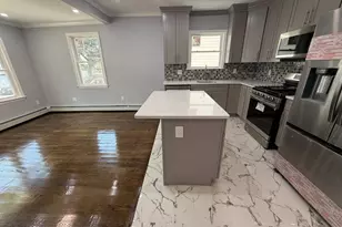 146-32 Huxley St, Rosedale, NY 11422 - Photo 9